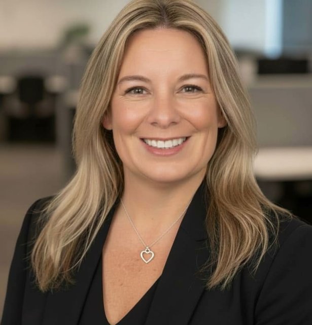 Christine Fernandes - Photo 2